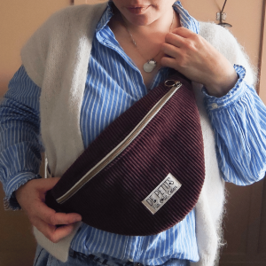 Le sac banane velours prune – Femme
