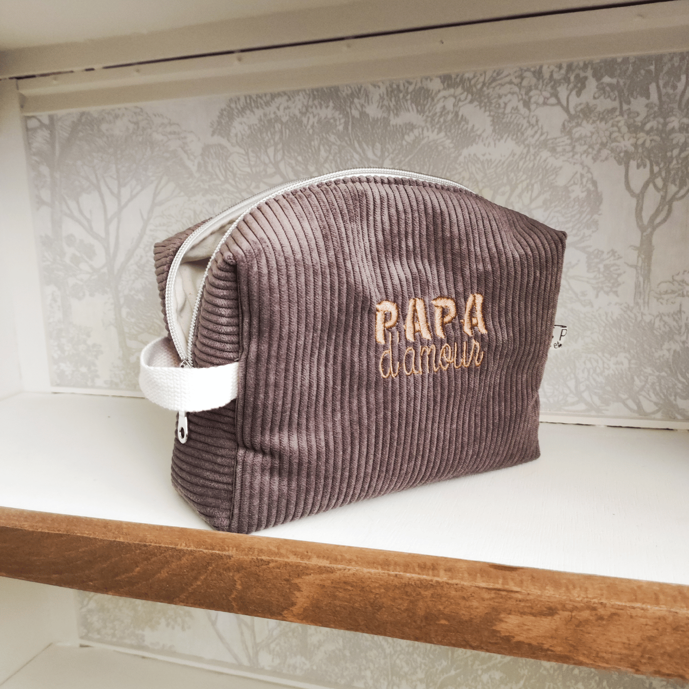 Trousse de toilette homme personnalisée marron – Image 3